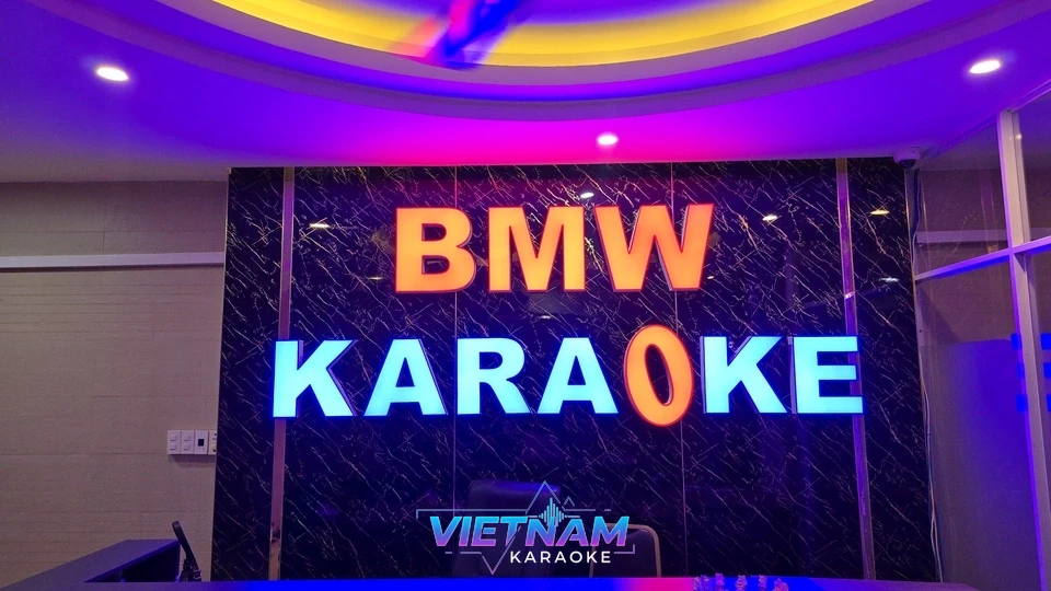 리셉션 내 BMW 가라오케 네온사인
