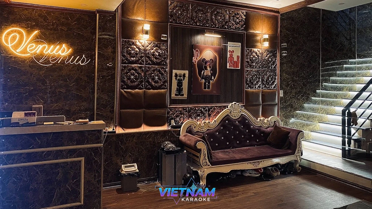 하노이 비너스 가라오케 커버 이미지