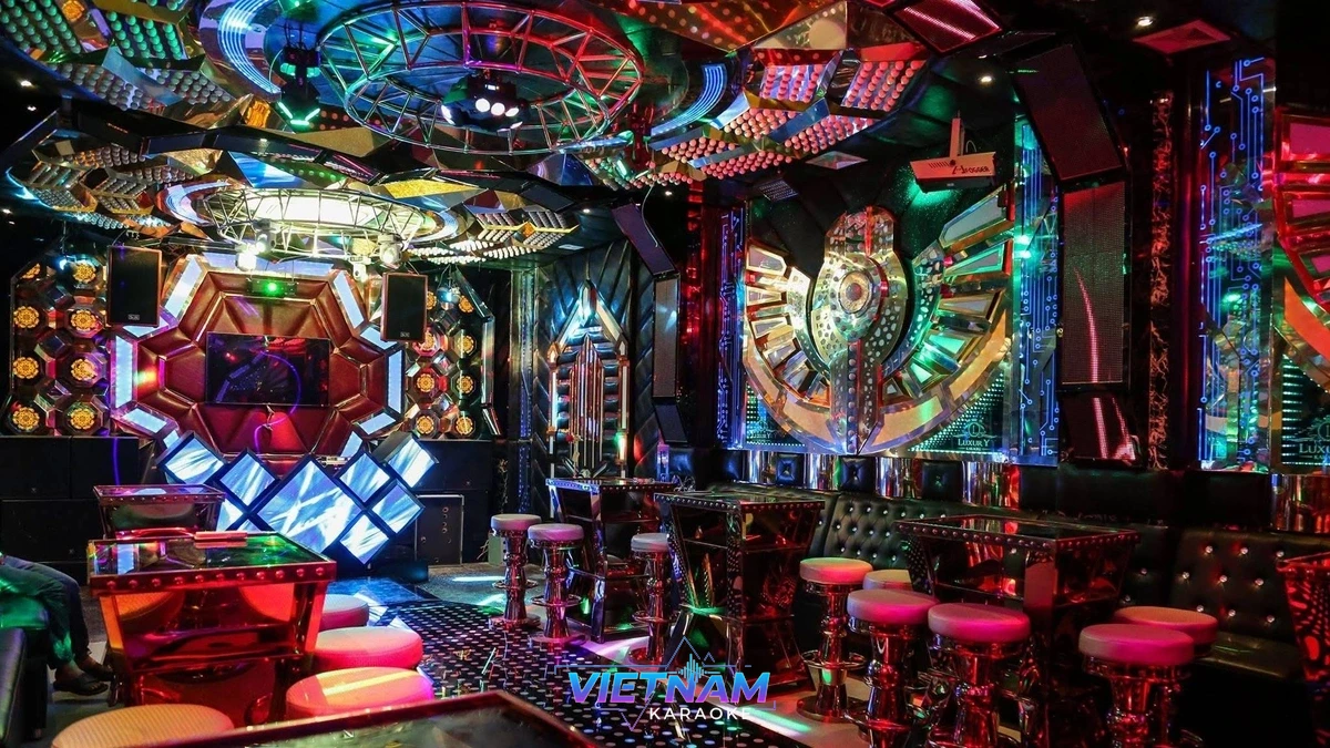 나트랑 크라운 가라오케 커버 이미지